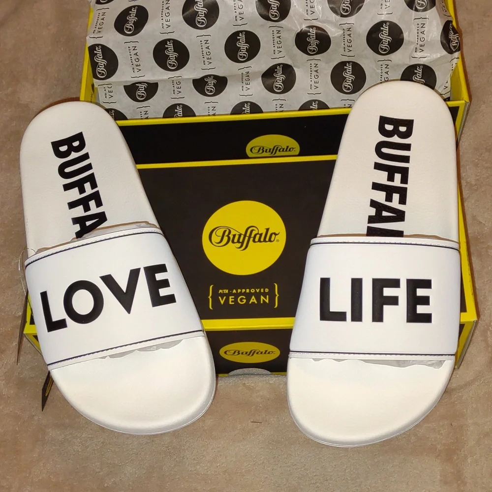๐ฃBUFFALO ๐ฎWhite Riley Slides "Love Life"footwear - Picture 9 of 15